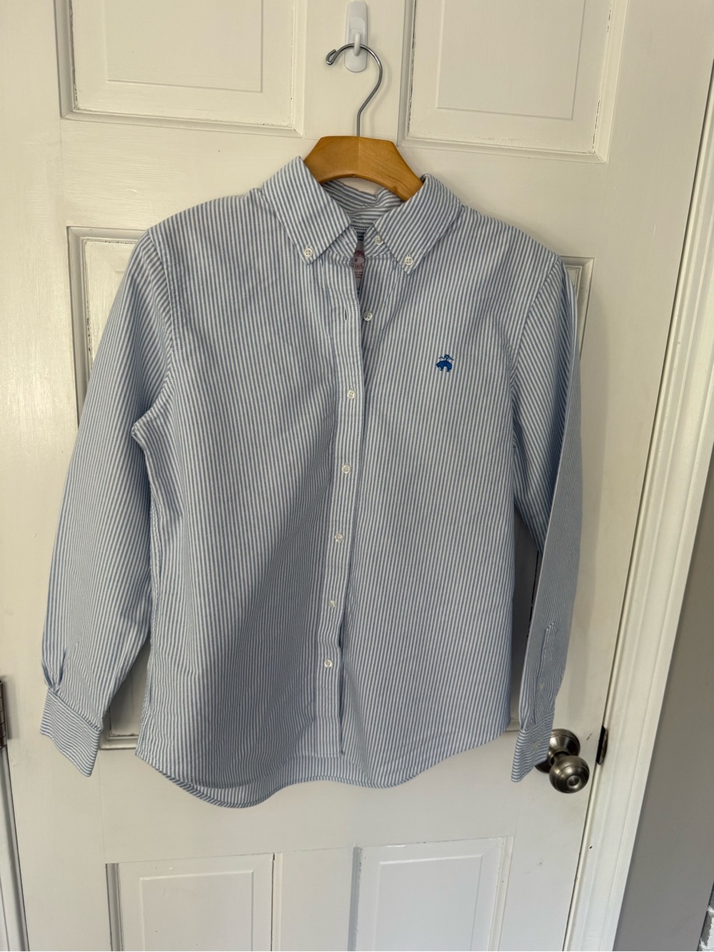 Women’s Sz 8 Brooks Brothers Blue & White Striped Button-Down Shirt